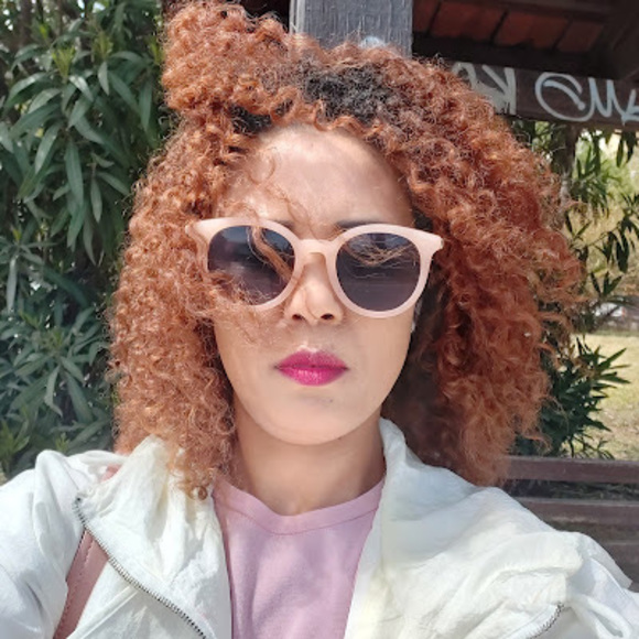 Meet your Posher, Addis - Picture 1 of 1